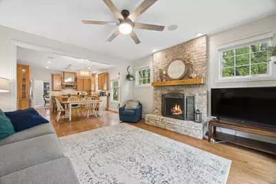 28 S Grant Street, Westmont, IL 60559 - Photo 6
