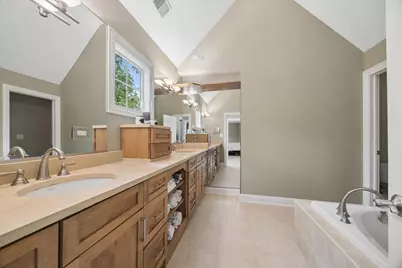 28 S Grant Street, Westmont, IL 60559 - Photo 16