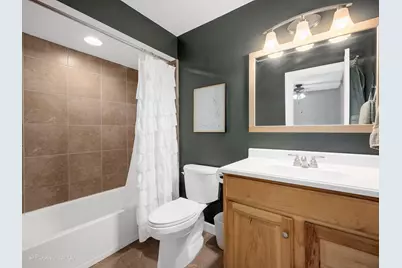 67 White Oak Circle, Saint Charles, IL 60174 - Photo 16