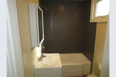 508 N Hart Street, Harvard, IL 60033 - Photo 10