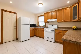 5619 S Wood St, Chicago, IL 60636 - Photo 4