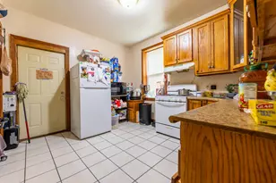5619 S Wood St, Chicago, IL 60636 - Photo 4