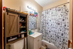 5619 S Wood St, Chicago, IL 60636 - Photo 12