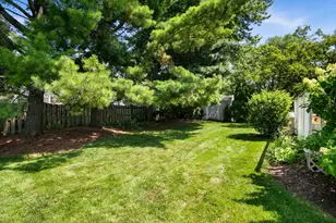 2130 Valley Creek Dr, Elgin, IL 60123 - Photo 32