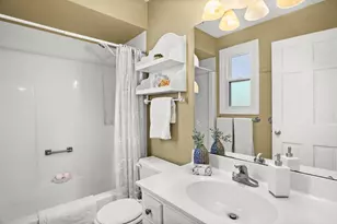2130 Valley Creek Dr, Elgin, IL 60123 - Photo 24