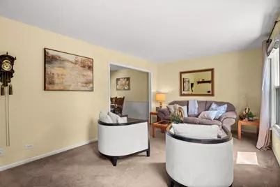 2130 Valley Creek Drive, Elgin, IL 60123 - Photo 4