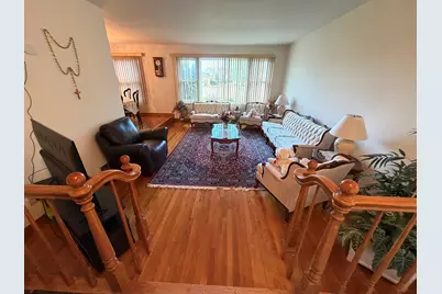 7150 N Crawford Avenue, Lincolnwood, IL 60712 - Photo 2