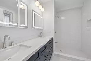 1521 W Sunnyside Ave, Chicago, IL 60640 - Photo 22