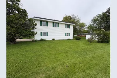 320 S Main Street, Creston, IL 60113 - Photo 34