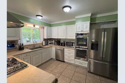 320 S Main Street, Creston, IL 60113 - Photo 12