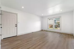 121 Williamsburg Rd, Country Club Hills, IL 60478 - Photo 6