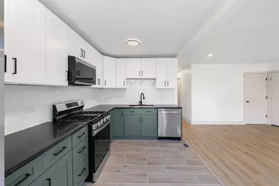 121 Williamsburg Road, Country Club Hills, IL 60478 - Photo 2