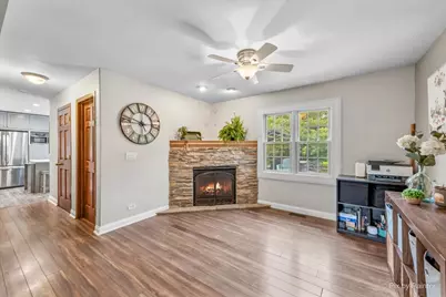 39W030 Poplar Lane, Saint Charles, IL 60175 - Photo 6