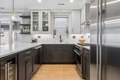 920 W Barry Avenue #4, Chicago, IL 60657 - Photo 16