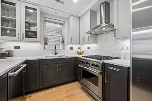 920 W Barry Ave, Chicago, IL 60657 - Photo 18