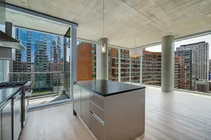 600 N Fairbanks Ct, Chicago, IL 60611 - Photo 2