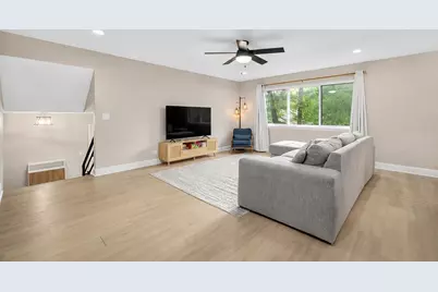6312 Maxwell Drive, Woodridge, IL 60517 - Photo 10