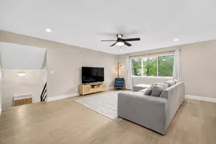 6312 Maxwell Dr, Woodridge, IL 60517 - Photo 10
