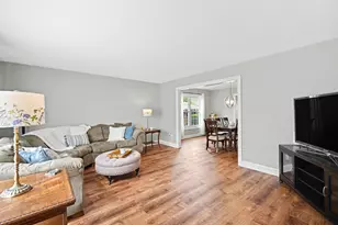 2234 Appleby Dr, Wheaton, IL 60189 - Photo 6