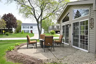 2234 Appleby Dr, Wheaton, IL 60189 - Photo 36