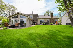 2234 Appleby Dr, Wheaton, IL 60189 - Photo 32