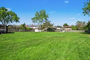 421 E Barclay Ct, Elmhurst, IL 60126 - Photo 30