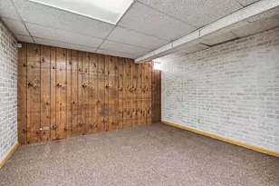 421 E Barclay Ct, Elmhurst, IL 60126 - Photo 22