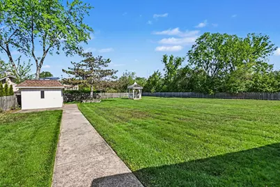 421 E Barclay Court, Elmhurst, IL 60126 - Photo 26