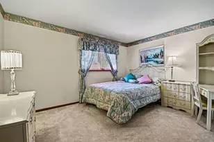 421 E Barclay Ct, Elmhurst, IL 60126 - Photo 20