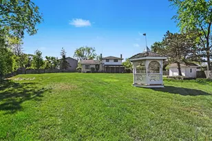 421 E Barclay Ct, Elmhurst, IL 60126 - Photo 28