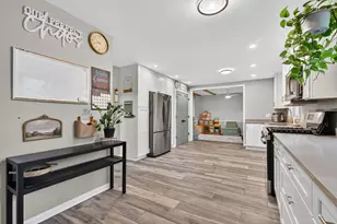 8061 W Hill Rd, Frankfort, IL 60423 - Photo 10