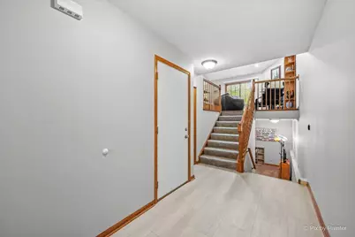 836 Millcreek Circle #836, Elgin, IL 60123 - Photo 8