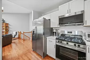 836 Millcreek Cir, Elgin, IL 60123 - Photo 18