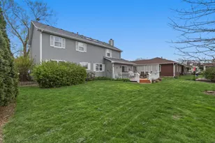 637 N Lyle Ave, Elgin, IL 60123 - Photo 2