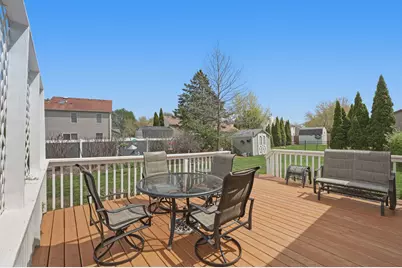 637 N Lyle Avenue, Elgin, IL 60123 - Photo 24