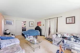 150 Shady Ln, Bartlett, IL 60103 - Photo 8