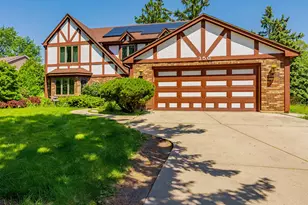 150 Shady Ln, Bartlett, IL 60103 - Photo 4