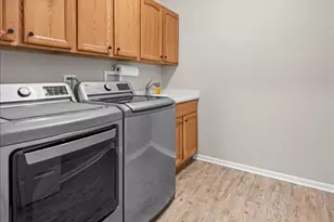 3941 Willow View Dr, Lake in the Hills, IL 60156 - Photo 26