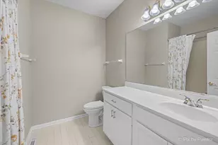 3941 Willow View Dr, Lake in the Hills, IL 60156 - Photo 36
