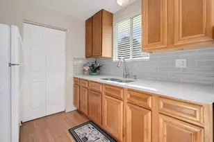 605 Commanche Ct, Carol Stream, IL 60188 - Photo 10