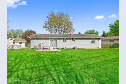 605 Commanche Court, Carol Stream, IL 60188 - Photo 20