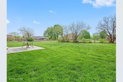 605 Commanche Court, Carol Stream, IL 60188 - Photo 18
