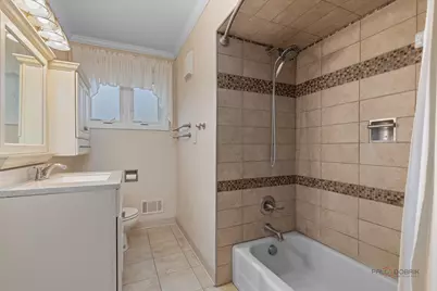 4722 Linden Avenue, Glenview, IL 60025 - Photo 22