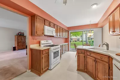 2106 Glasgow Court, Hanover Park, IL 60133 - Photo 16
