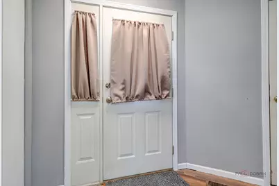 1357 S Candlestick Way, Waukegan, IL 60085 - Photo 6