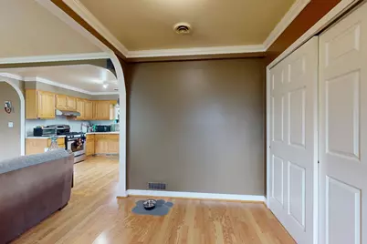 3336 N Betty Drive, Arlington Heights, IL 60004 - Photo 2