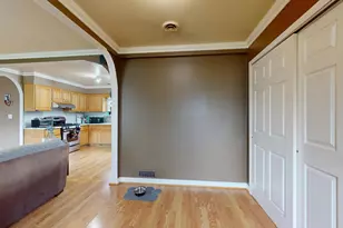 3336 N Betty Dr, Arlington Heights, IL 60004 - Photo 2
