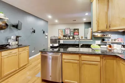 7311 N Honore Street #2, Chicago, IL 60626 - Photo 10