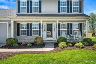 1401 Chestnut Ln, Yorkville, IL 60560 - Photo 2