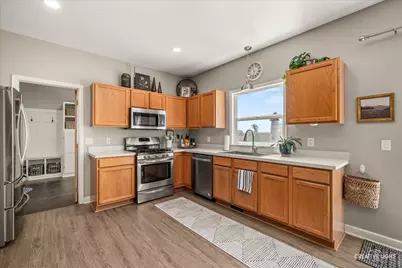 1401 Chestnut Lane, Yorkville, IL 60560 - Photo 10